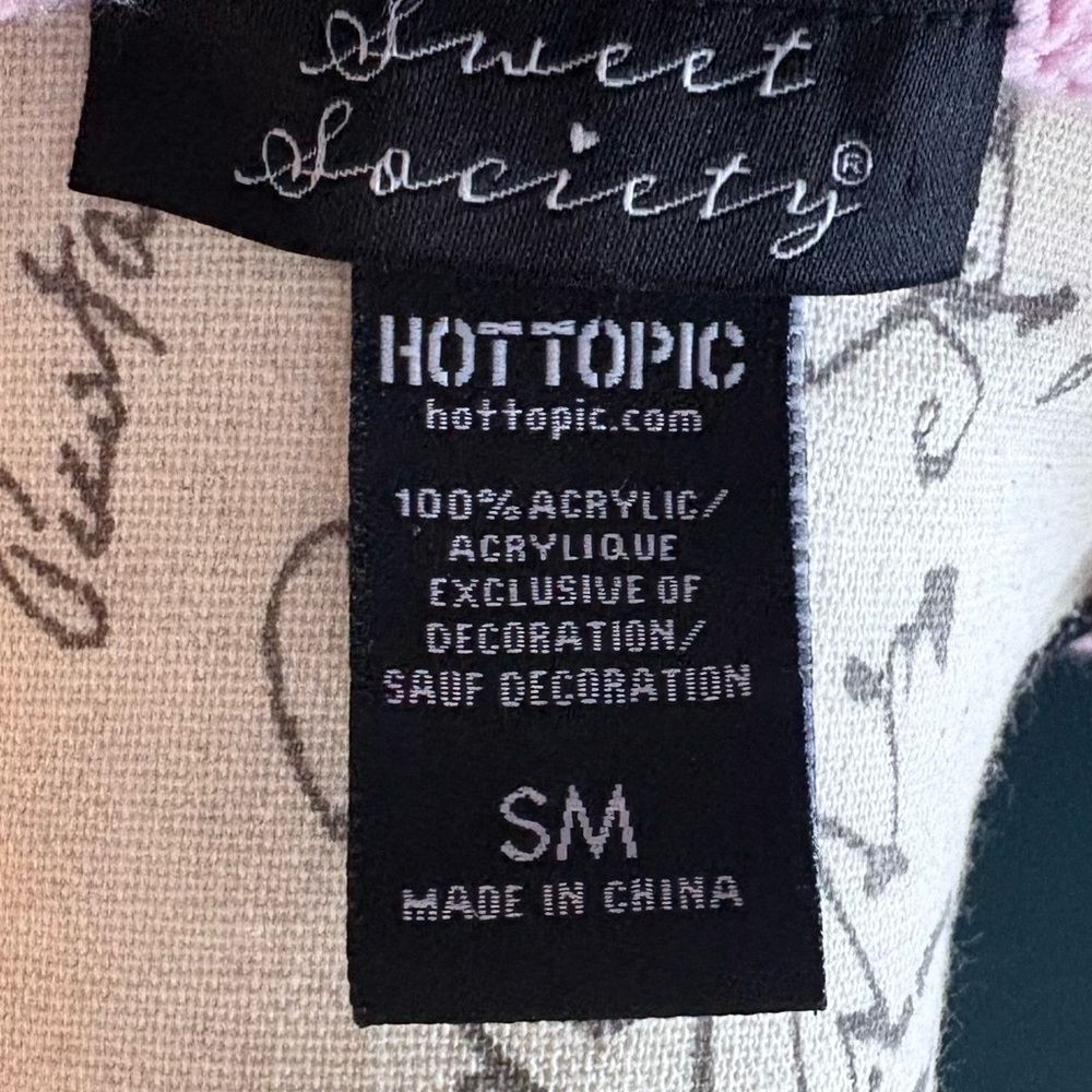 Hot Topic Light Pink Cable Knit Cardigan with Ribbon Accents - Picture 4 of 8